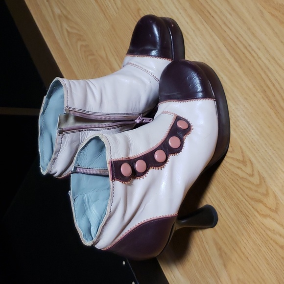 Unique heels Sz 8 - Picture 2 of 4